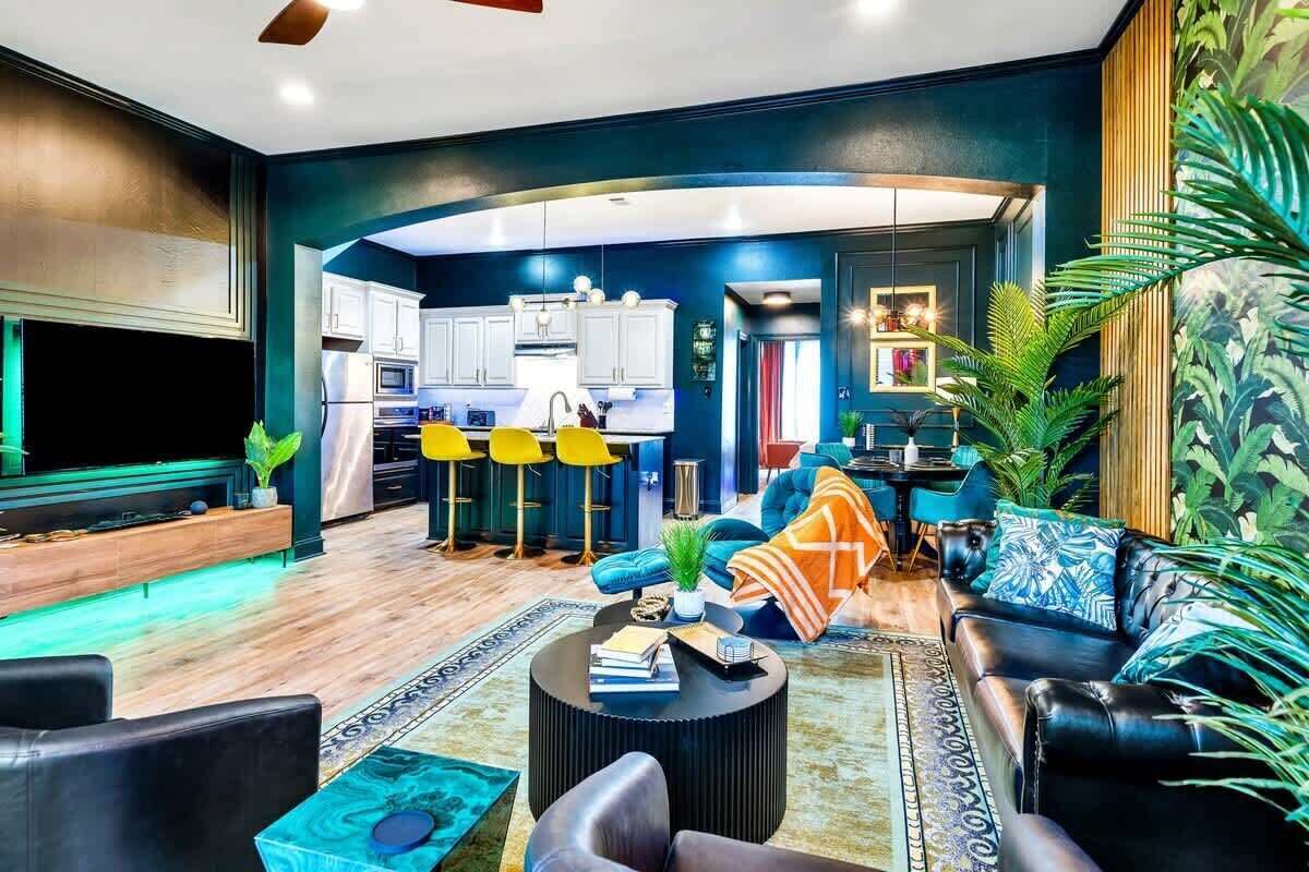 テレビ、書斎 / ワークスペース