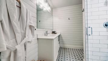 Shower, towels
