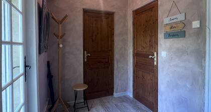 Gîte Entièrement Rénové à Deux pas de la Forêt à Pied