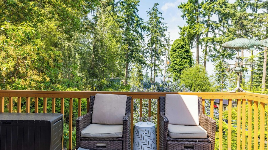 Mid-century Beach Cabin by Avantstay Walk to Beach