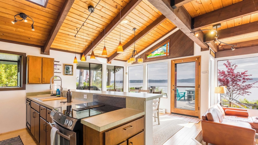 Saratoga Vista by Avantstay Waterfront Views