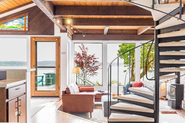 Interior - Saratoga Vista by Avantstay Waterfront Views (Langley)