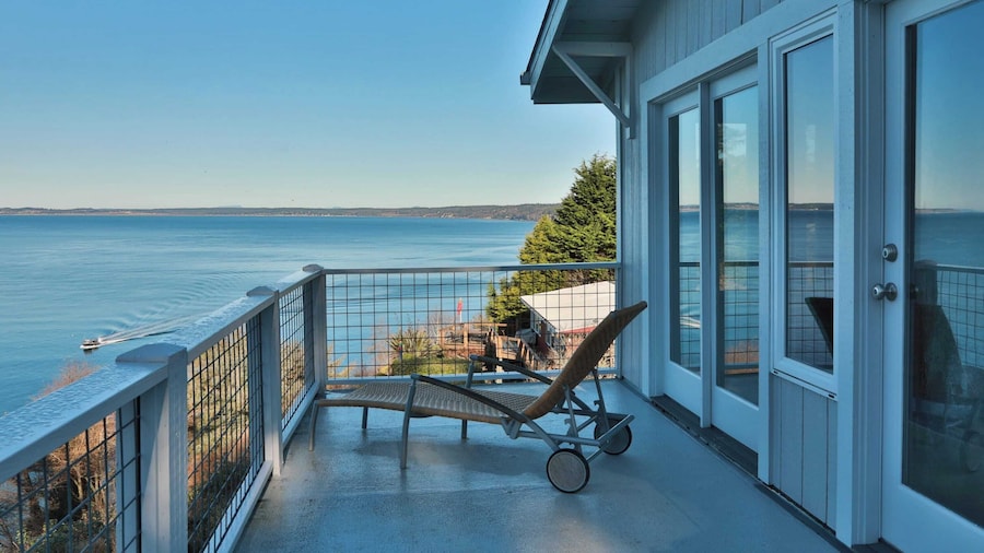 Marine View Bluff by Avantstay Waterfront Views