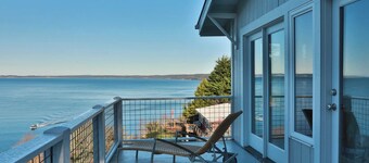 Marine View Bluff by Avantstay Waterfront Views