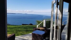 Interior - Marine View Bluff by Avantstay Waterfront Views (Greenbank)