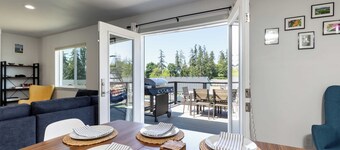 Twin Oaks Retreat by Avantstay Mins to Freeland