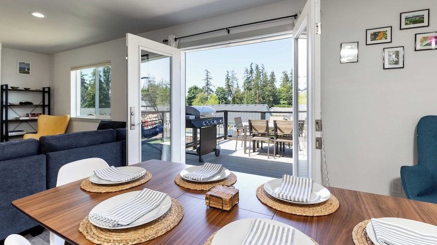 Twin Oaks Retreat by Avantstay Mins to Freeland
