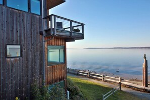 Apartment (2 Bedrooms) | Interior - Langley Waterfront Condo by Avantstay A+ Views (Langley)