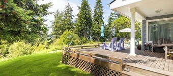 Comfy Coastal Cottage by Avantstay Mountain View