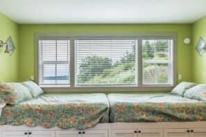 2 bedrooms, iron/ironing board, bed sheets - The Lookout at Crane's Landing by Avantstay (Greenbank)