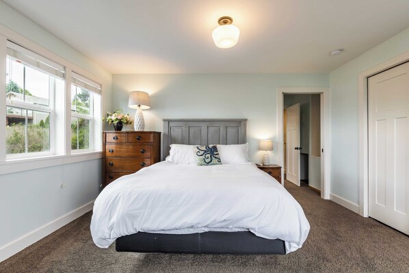 House (2 Bedrooms) | 2 bedrooms, iron/ironing board, bed sheets