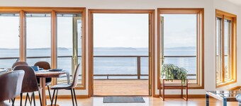 The Majestic Blue View by Avantstay Waterfront