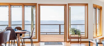 The Majestic Blue View by Avantstay Waterfront