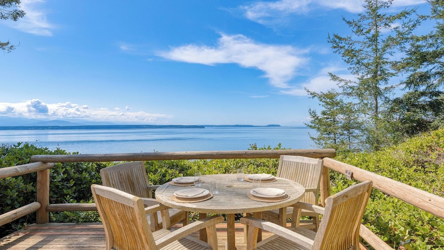 Goldilocks by Avantstay Luxury Waterfront Home
