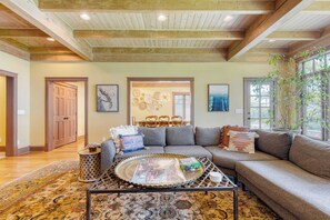 House (3 Bedrooms) | Interior - Goldilocks by Avantstay Luxury Waterfront Home (Greenbank)