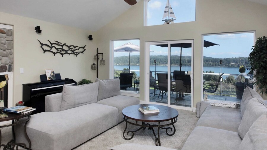 Fairway Harbor View by Avantstay Outdoor Oasis