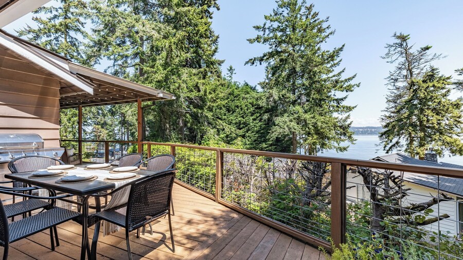 Eagles Watch by Avantstay Large Deck w/ Views