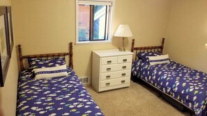 House (4 Bedrooms) | 4 bedrooms, bed sheets - Beach Escape on Mutiny Bay by Avantstay Beachfront (Freeland)