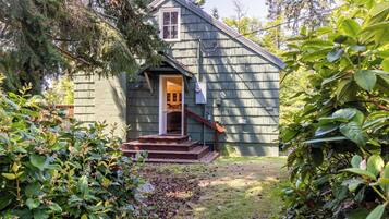 House (1 Bedroom) | Interior