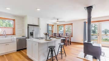 House (3 Bedrooms) | Private kitchen