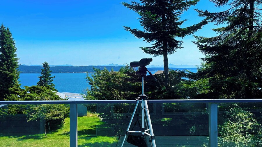 Incredible Water Views, Deck Relaxing Retreat Greenbank Getaway by Avantstay