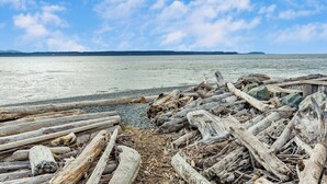 Unclassified image, 3 of 63, button - Chateau Coho by Avantstay Easy Beach Access (Greenbank)