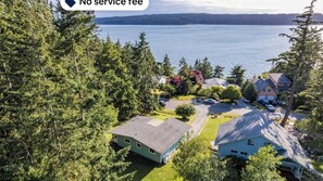 House (2 Bedrooms) | Interior - Wolf Beach Cottage by Avantstay Harbor Views (Langley)