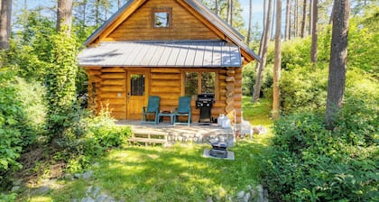 Penn Cove Overlook by Avantstay Cabin w/ Views