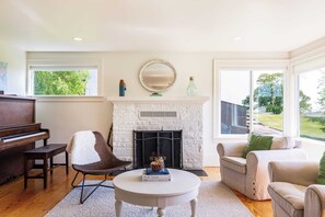 House (5 Bedrooms) | Interior - Bayview Together Farm by Avantstay A+ Location (Langley)