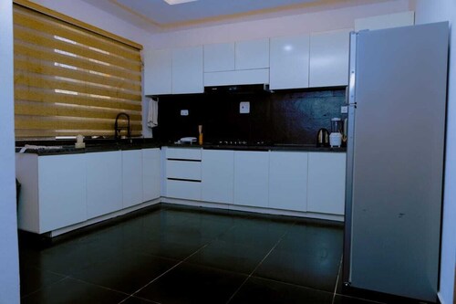 4 BEDROOM DUPLEX,5 MINUTES FROM LEKKI PHASE 1