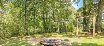 Tennessee Farm Vacation Rental w/ Game Room!