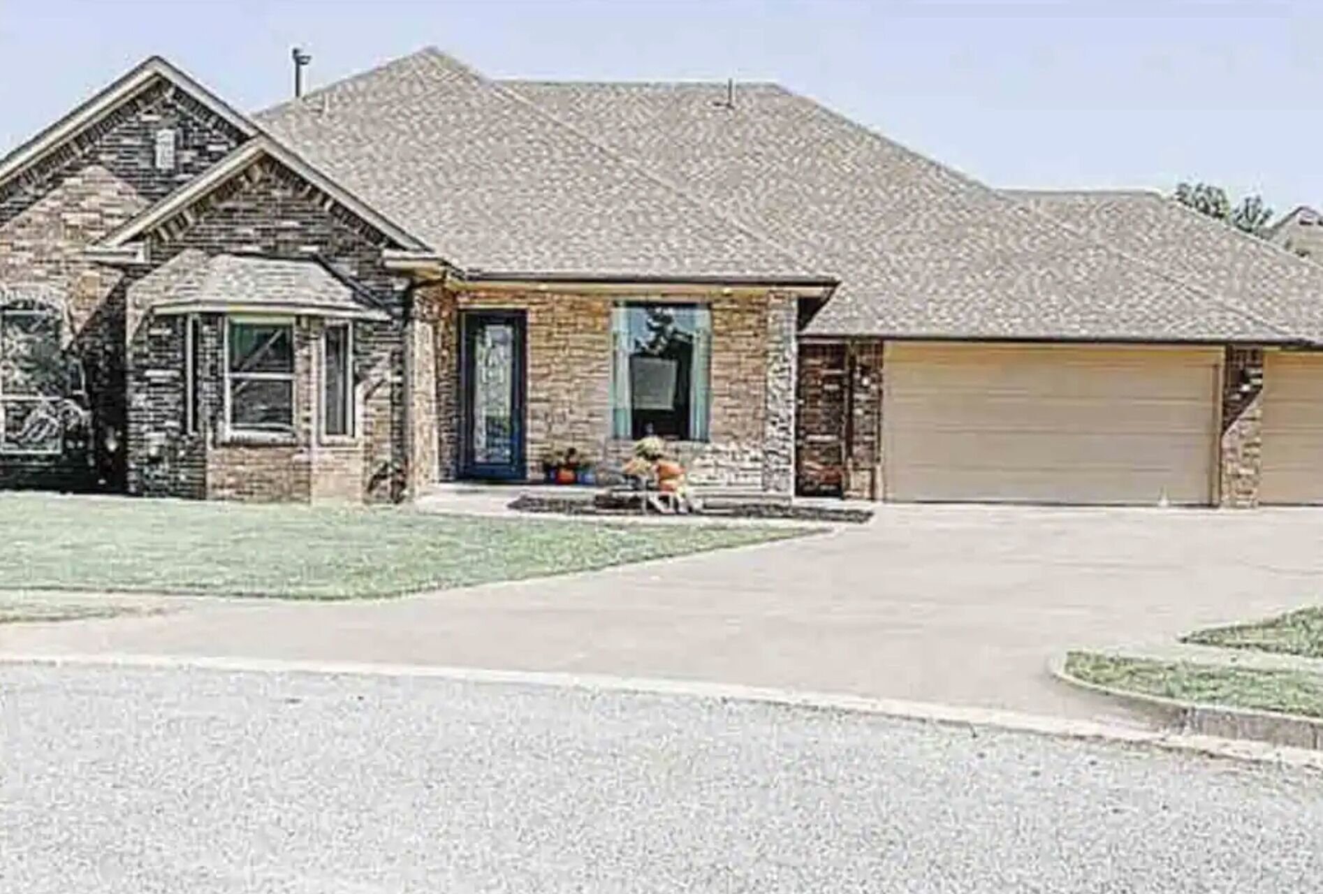 Quaint and Spacious Home with great highway access