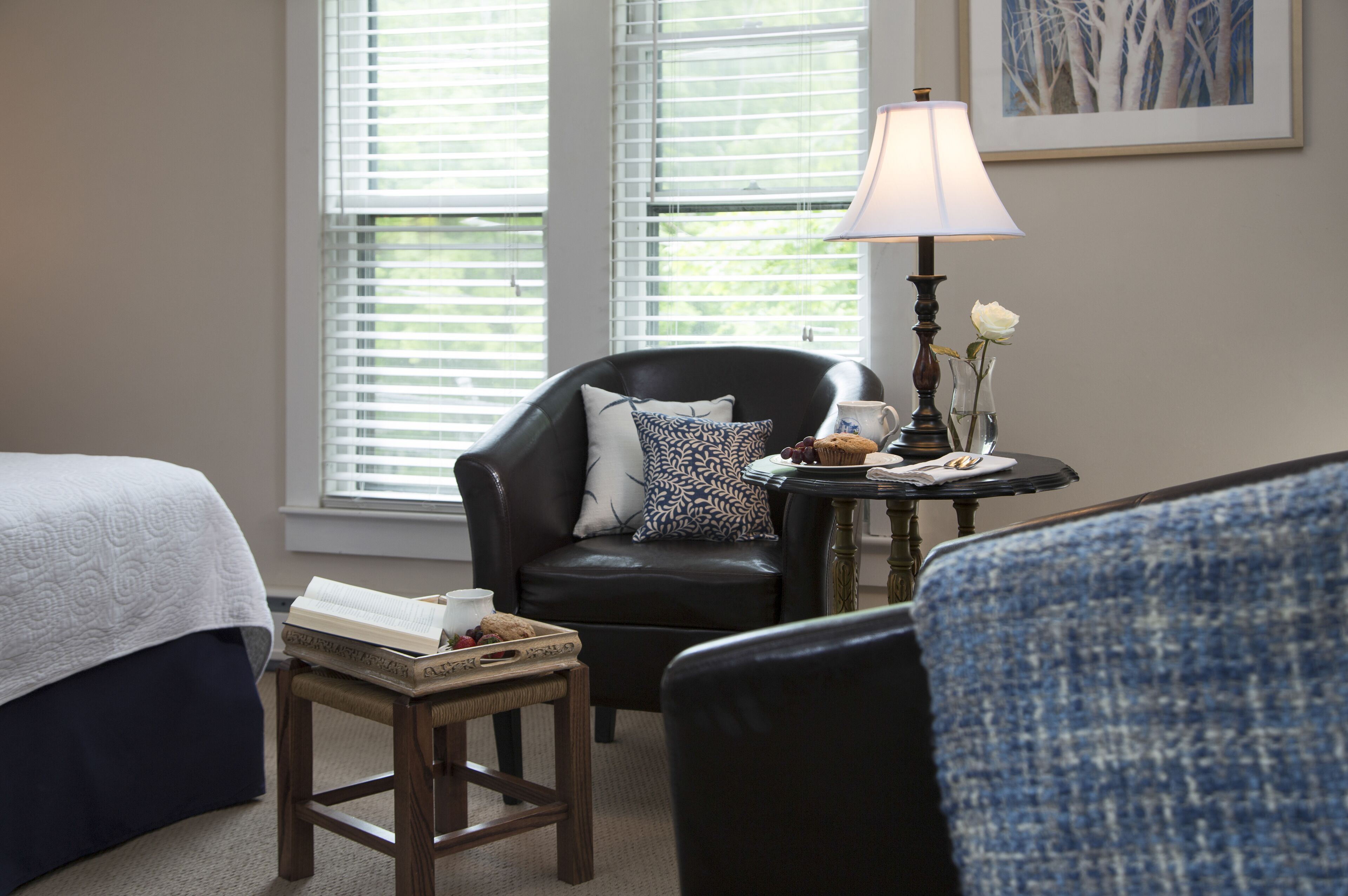 Warm & Welcoming home; 7 bedrooms with private baths in heart of Freeport Maine 