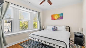 2 bedrooms, iron/ironing board, travel cot, free WiFi