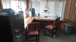 Fridge, microwave, oven, stovetop - Ravensong is a cozy cabin that  borders Ouachita National Forest!  Pets allowed (Oden)