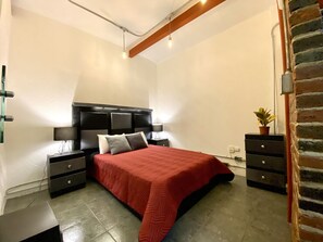 Comfort Room | Down duvets, bed sheets -  RMS Hostal - Reforma (Mexico City)