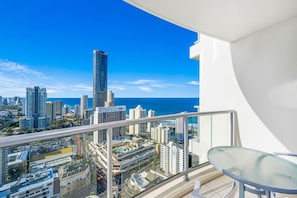 Outdoor dining - Chevron 32nd Flr: Ocean Views, Balcony, Pools, Spa (Surfers Paradise)