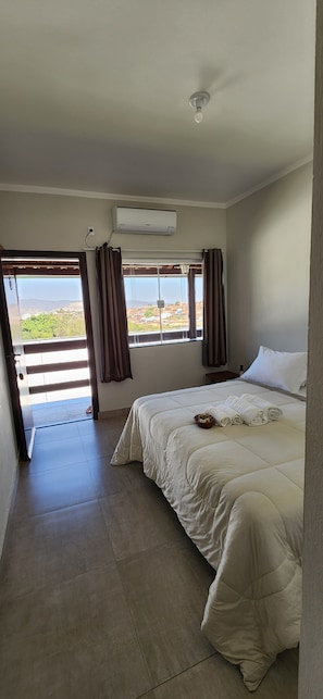 Basic Double or Twin Room | Blackout drapes, free WiFi - Pousada Luz de Candeia (São João Batista do Glória)