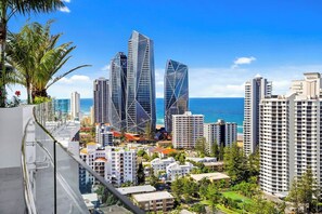 Property grounds - The Gallery Dream: Ultimate Broadbeach Getaway! (Gold Coast)