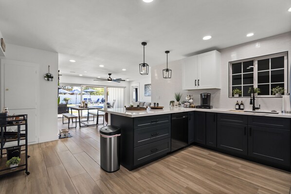 Fridge, microwave, oven, stovetop - Modern Farmhouse Resort with Private Pool in the heart of Tempe. Dog Friendly! (Tempe)