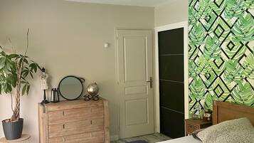 3 chambres, fer et planche Ă repasser, Wi-Fi, draps fournis