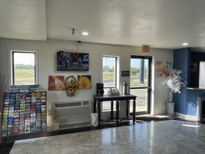 Lobby lounge - Express extended (Junction City)