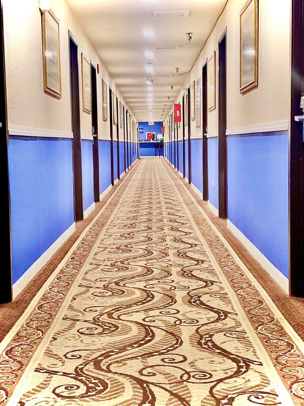 Hallway - Express extended (Junction City)