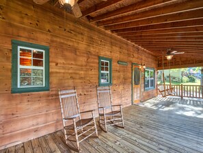 Terrace/patio - Rocky Top Dream! (Maggie Valley)