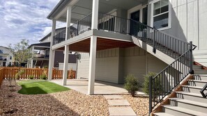 Exterior detail - New Modern Stylish Oasis, Bright and Comfortable Home (Parker)