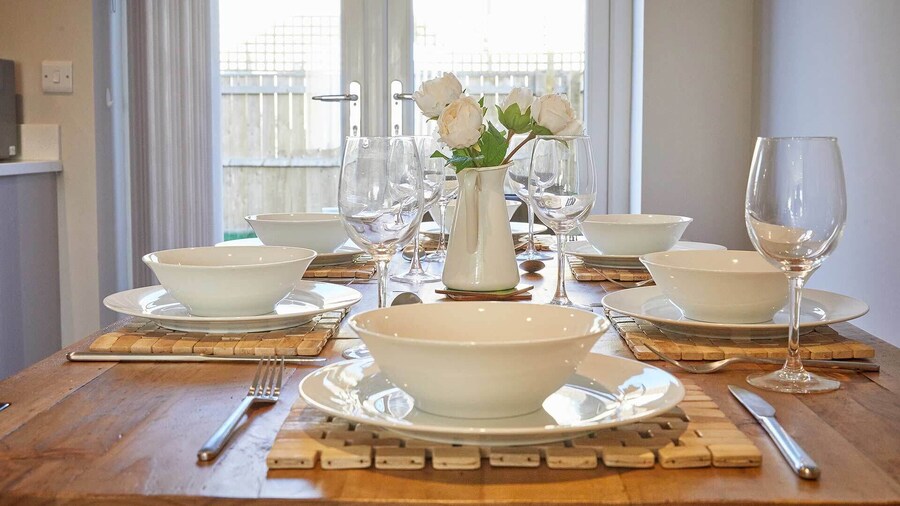 Host Stay Sunflower Cottage