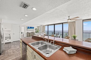 Interior - "Island Palm - Luxury 2BR/2BA Beachfront Condo (Panama City)