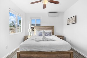 2 bedrooms, iron/ironing board, travel cot, WiFi
