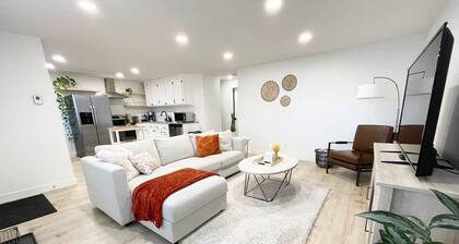 Cozy Boho Inspired Duplex - with 4 person HOTUB!