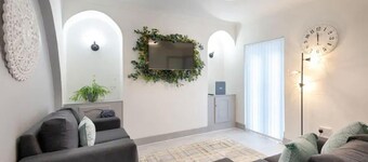 Remarkable 4-bed House in Swansea